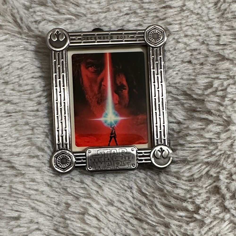 2017 Disney Parks Star Wars The Last Jedi Opening Day Movie Poster LR Pin